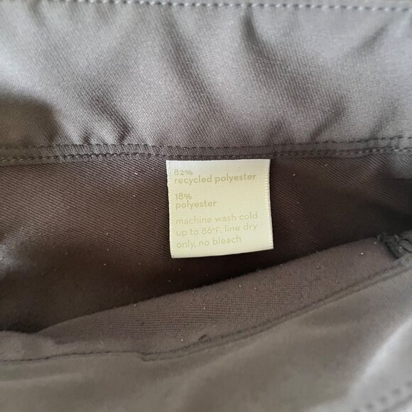 Mens Gray Nau Shorts Size 32 With Pockets & Zippered Back Pockets Lightweight Du - Picture 9 of 10